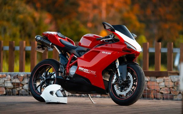 Comment optimiser une Ducati Streetfighter V4 pour une utilisation quotidienne ?